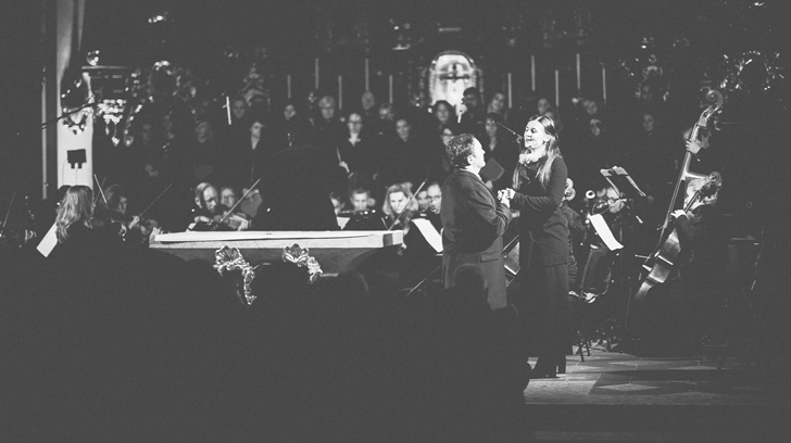 Paul Lorenz performing live with orchestra and choir